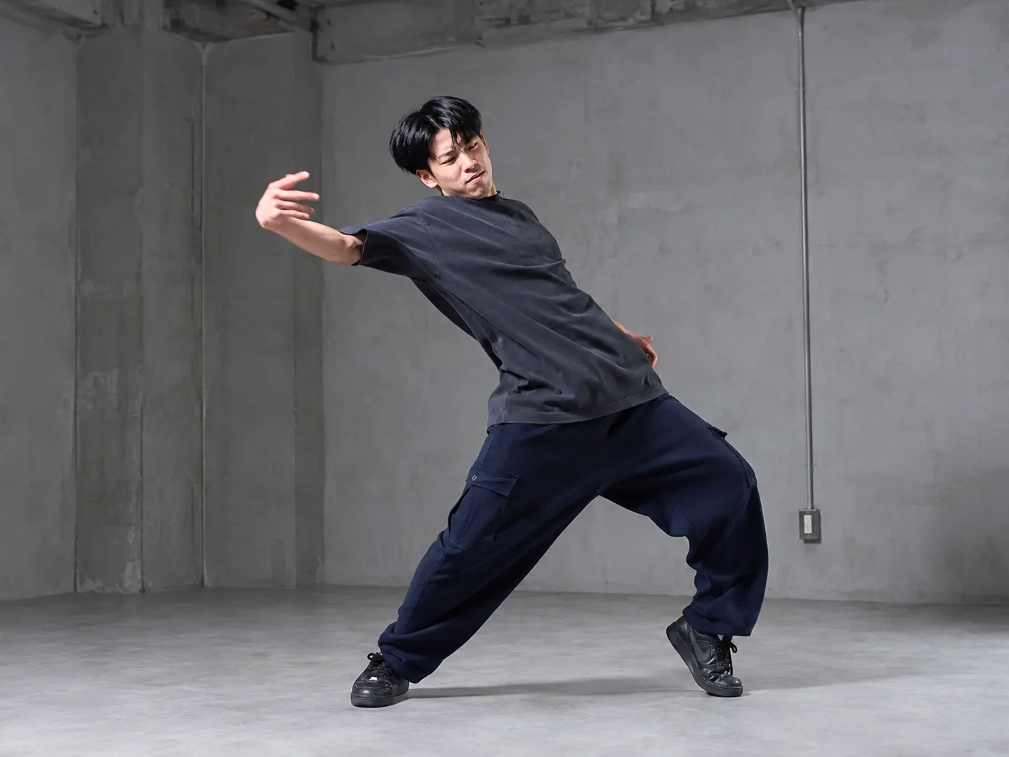 KRUMPを踊るダンサーのイメージ